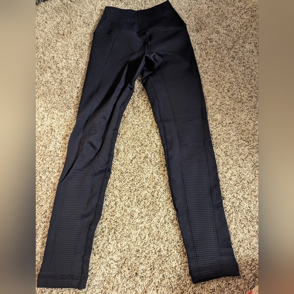 Avocado blue leggings